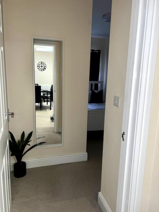 2 Bedroom Apartment With Balcony Oxford Exterior foto